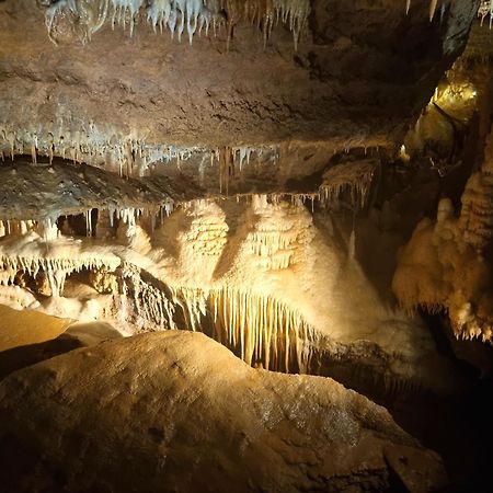فندق Au Perigord Noir Hautefort المظهر الخارجي الصورة