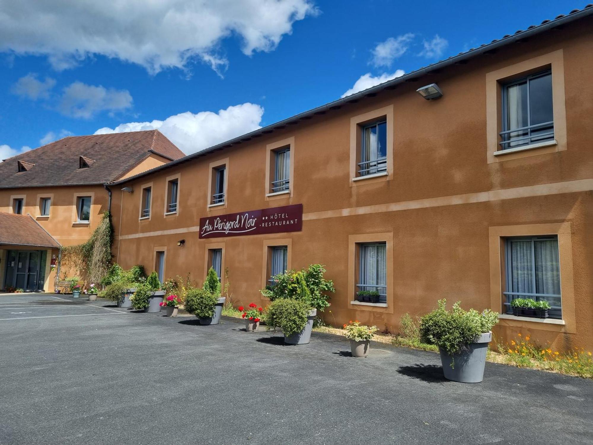 فندق Au Perigord Noir Hautefort المظهر الخارجي الصورة