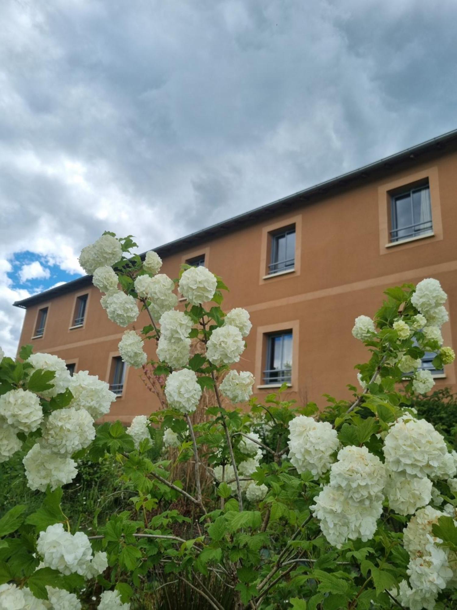 فندق Au Perigord Noir Hautefort المظهر الخارجي الصورة